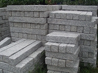 Granite kerbs/palisades